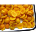 Aprikosenhälften aus der Dose in hellem Sirup mit frischem Geschmack